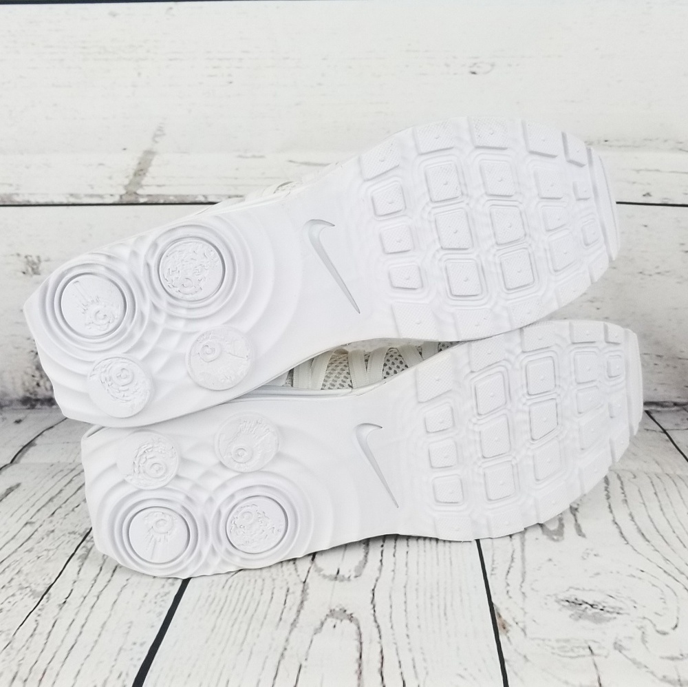 ***Sold nike Shox Gravity Triple White - Picture 6 of 6